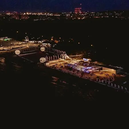 Topaz - 700 M Do Plazy - Brzezno - Azw Danzig